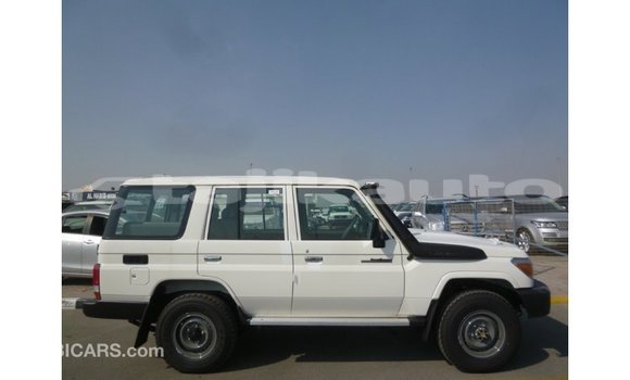 Buy Import Toyota Land Cruiser White Car in Import - Dubai in Dushanbe Buy Import Toyota Land Cruiser White Car in Import - Dubai in Dushanbe