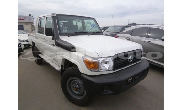 Buy Import Toyota Land Cruiser White Car in Import - Dubai in Dushanbe Buy Import Toyota Land Cruiser White Car in Import - Dubai in Dushanbe