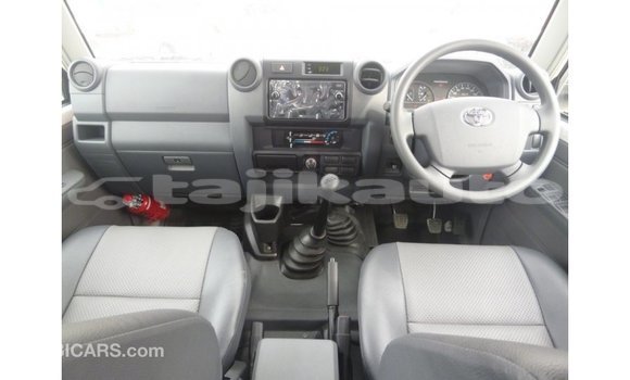 Buy Import Toyota Land Cruiser White Car in Import - Dubai in Dushanbe Buy Import Toyota Land Cruiser White Car in Import - Dubai in Dushanbe