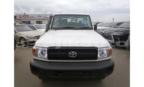 Buy Import Toyota Land Cruiser White Car in Import - Dubai in Dushanbe Buy Import Toyota Land Cruiser White Car in Import - Dubai in Dushanbe