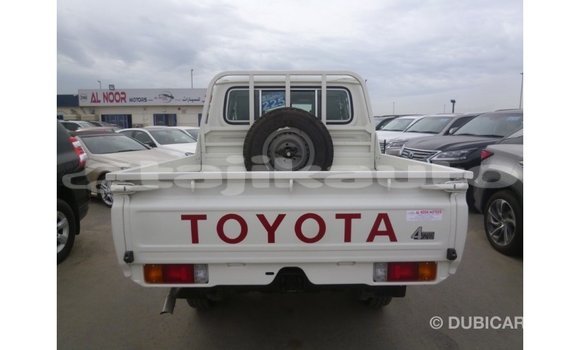 Buy Import Toyota Land Cruiser White Car in Import - Dubai in Dushanbe Buy Import Toyota Land Cruiser White Car in Import - Dubai in Dushanbe
