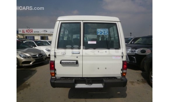 Buy Import Toyota Land Cruiser White Car in Import - Dubai in Dushanbe Buy Import Toyota Land Cruiser White Car in Import - Dubai in Dushanbe