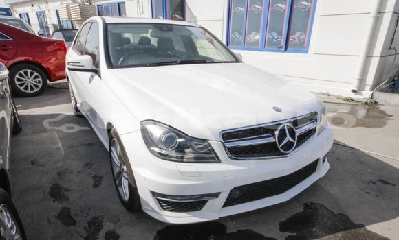Buy Import Mercedes-Benz 200 White Car in Import - Dubai in Dushanbe Buy Import Mercedes-Benz 200 White Car in Import - Dubai in Dushanbe