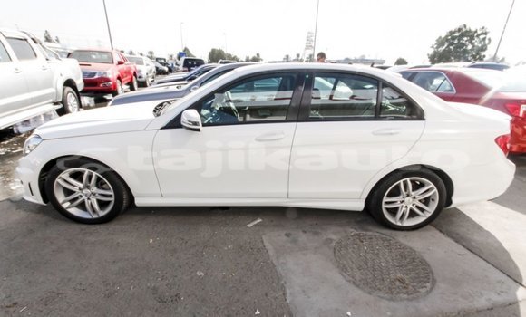Buy Import Mercedes-Benz 200 White Car in Import - Dubai in Dushanbe Buy Import Mercedes-Benz 200 White Car in Import - Dubai in Dushanbe