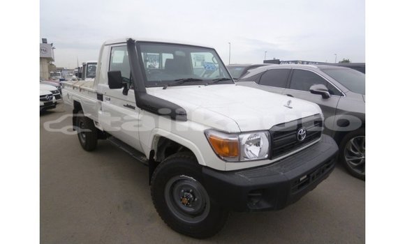Buy Import Toyota Land Cruiser White Car in Import - Dubai in Dushanbe Buy Import Toyota Land Cruiser White Car in Import - Dubai in Dushanbe