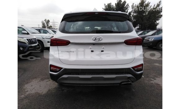 Buy Import Hyundai Santa Fe White Car in Import - Dubai in Dushanbe