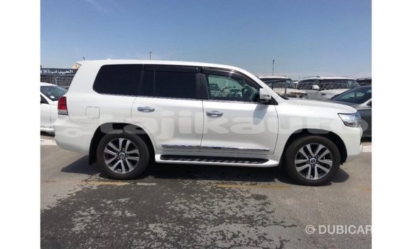Buy Import Toyota Land Cruiser White Car in Import - Dubai in Dushanbe Buy Import Toyota Land Cruiser White Car in Import - Dubai in Dushanbe