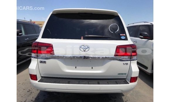 Buy Import Toyota Land Cruiser White Car in Import - Dubai in Dushanbe Buy Import Toyota Land Cruiser White Car in Import - Dubai in Dushanbe