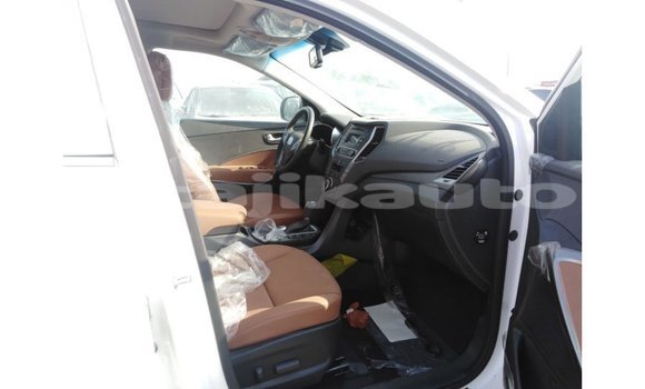 Buy Import Hyundai Santa Fe White Car in Import - Dubai in Dushanbe Buy Import Hyundai Santa Fe White Car in Import - Dubai in Dushanbe