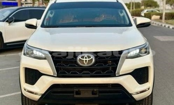 Buy Used Toyota Fortuner White Car in Buston in Sughd Buy Used Toyota Fortuner White Car in Buston in Sughd