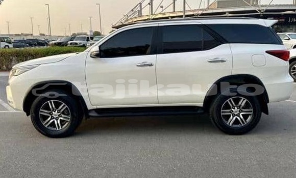 Buy Used Toyota Fortuner White Car in Buston in Sughd Buy Used Toyota Fortuner White Car in Buston in Sughd