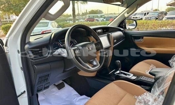 Buy Used Toyota Fortuner White Car in Buston in Sughd Buy Used Toyota Fortuner White Car in Buston in Sughd