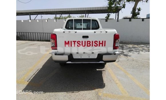 Buy Import Mitsubishi L200 White Car in Import - Dubai in Dushanbe Buy Import Mitsubishi L200 White Car in Import - Dubai in Dushanbe