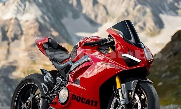Buy Import Kawasaki GTR 1400 Red Bike in Shurob in Sughd Buy Import Kawasaki GTR 1400 Red Bike in Shurob in Sughd