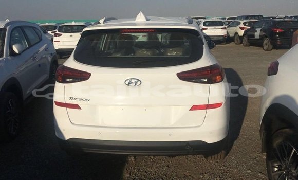 Buy Import Hyundai Tucson White Car in Import - Dubai in Dushanbe Buy Import Hyundai Tucson White Car in Import - Dubai in Dushanbe