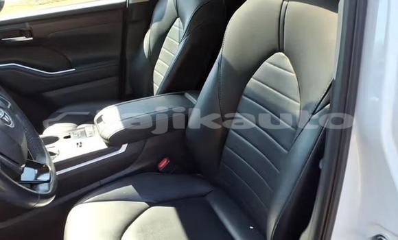 Buy Used Toyota Highlander White Car in Buston in Sughd Buy Used Toyota Highlander White Car in Buston in Sughd