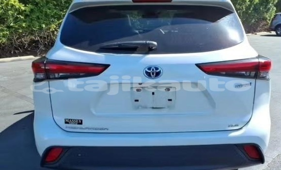 Buy Used Toyota Highlander White Car in Buston in Sughd Buy Used Toyota Highlander White Car in Buston in Sughd