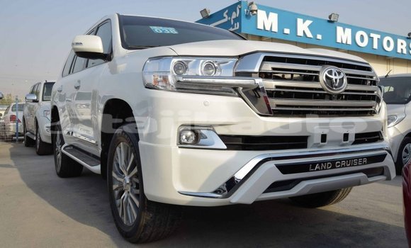 Buy Import Toyota Land Cruiser White Car in Import - Dubai in Dushanbe Buy Import Toyota Land Cruiser White Car in Import - Dubai in Dushanbe