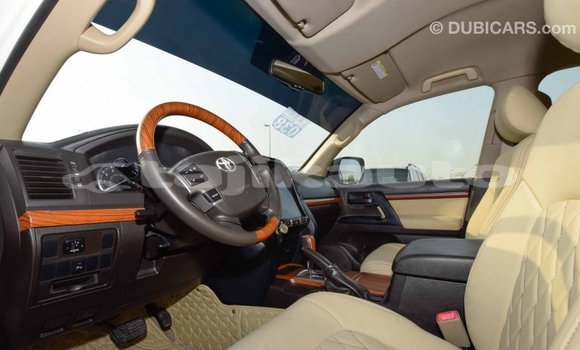 Buy Import Toyota Land Cruiser White Car in Import - Dubai in Dushanbe Buy Import Toyota Land Cruiser White Car in Import - Dubai in Dushanbe