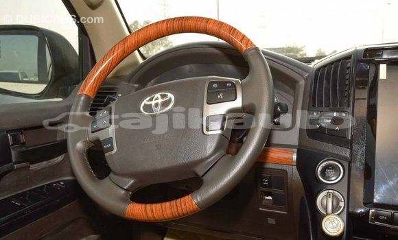 Buy Import Toyota Land Cruiser White Car in Import - Dubai in Dushanbe Buy Import Toyota Land Cruiser White Car in Import - Dubai in Dushanbe