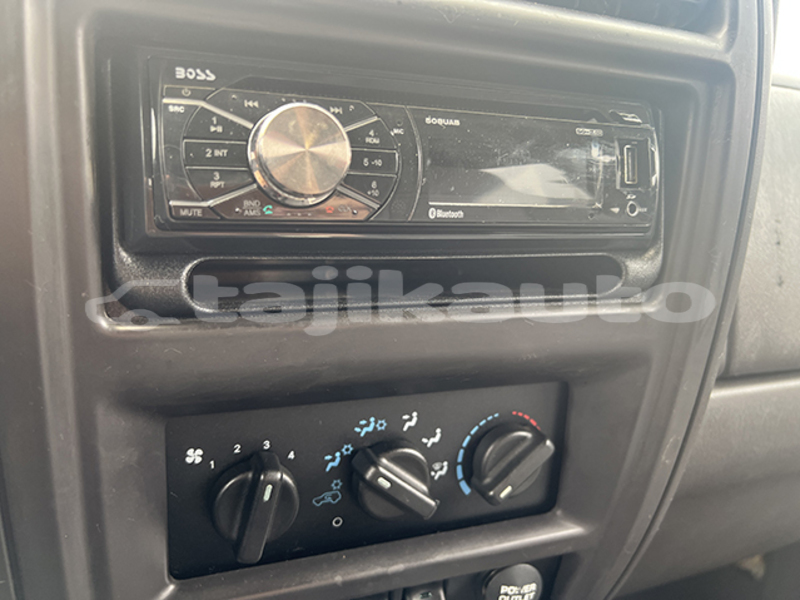 Big with watermark jeep cherokee sughd buston 22586