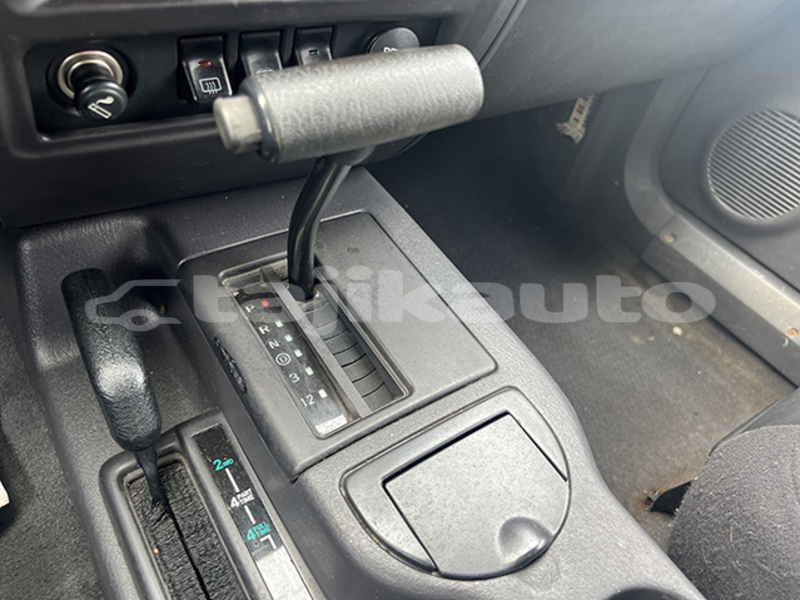 Big with watermark jeep cherokee sughd buston 22586