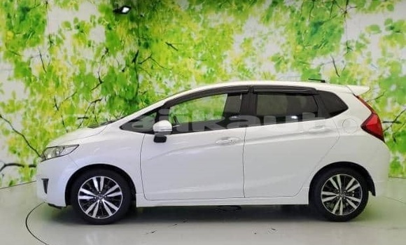 Buy Used Honda FIT White Car in Buston in Sughd Buy Used Honda FIT White Car in Buston in Sughd