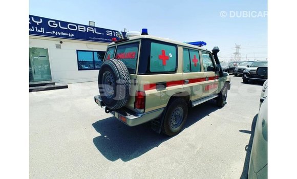 Buy Import Toyota Land Cruiser White Car in Import - Dubai in Dushanbe Buy Import Toyota Land Cruiser White Car in Import - Dubai in Dushanbe