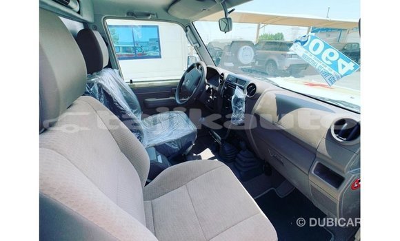 Buy Import Toyota Land Cruiser White Car in Import - Dubai in Dushanbe Buy Import Toyota Land Cruiser White Car in Import - Dubai in Dushanbe