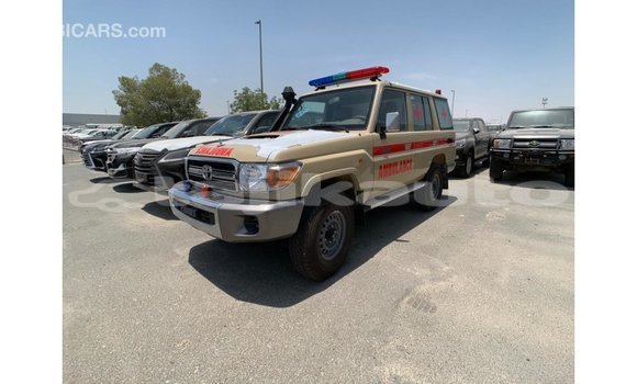 Buy Import Toyota Land Cruiser White Car in Import - Dubai in Dushanbe Buy Import Toyota Land Cruiser White Car in Import - Dubai in Dushanbe