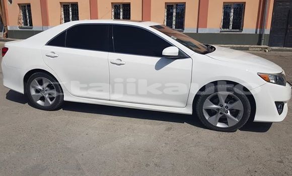 Buy Used Toyota Camry White Car in Dushanbe in Dushanbe