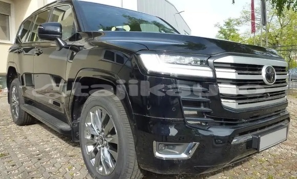 Buy Used Toyota Land Cruiser Black Car in Adrasmon in Sughd