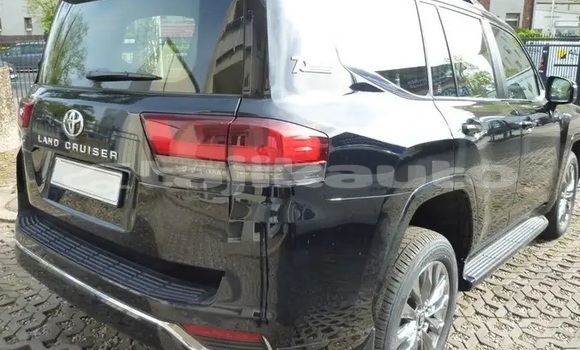 Buy Used Toyota Land Cruiser Black Car in Adrasmon in Sughd Buy Used Toyota Land Cruiser Black Car in Adrasmon in Sughd
