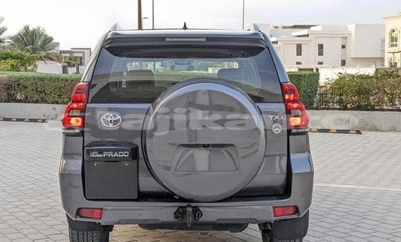 Buy Used Toyota Land Cruiser Prado White Car in Buston in Sughd Buy Used Toyota Land Cruiser Prado White Car in Buston in Sughd