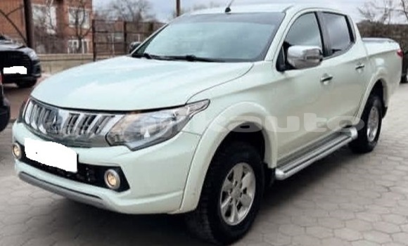 Buy Used Mitsubishi L200 White Car in Buston in Sughd Buy Used Mitsubishi L200 White Car in Buston in Sughd