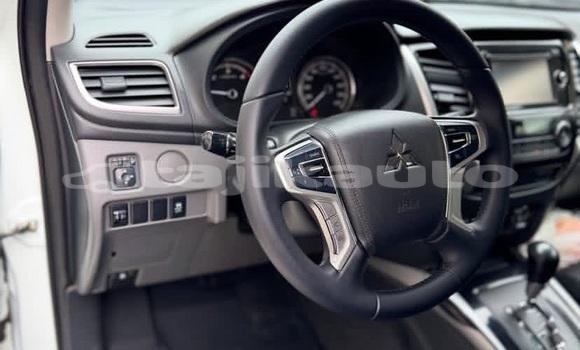 Buy Used Mitsubishi L200 White Car in Buston in Sughd Buy Used Mitsubishi L200 White Car in Buston in Sughd