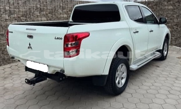 Buy Used Mitsubishi L200 White Car in Buston in Sughd Buy Used Mitsubishi L200 White Car in Buston in Sughd
