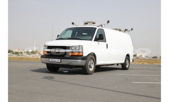 Buy Import Chevrolet Express White Car in Import - Dubai in Dushanbe