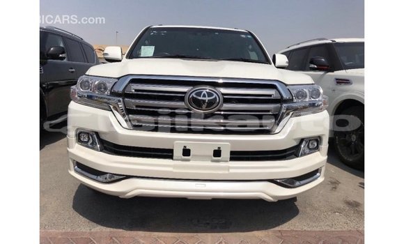 Buy Import Toyota Land Cruiser White Car in Import - Dubai in Dushanbe Buy Import Toyota Land Cruiser White Car in Import - Dubai in Dushanbe