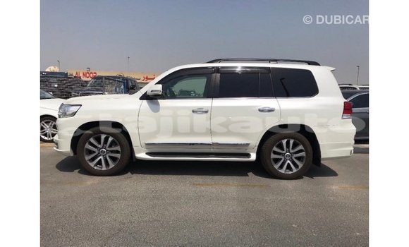Buy Import Toyota Land Cruiser White Car in Import - Dubai in Dushanbe Buy Import Toyota Land Cruiser White Car in Import - Dubai in Dushanbe