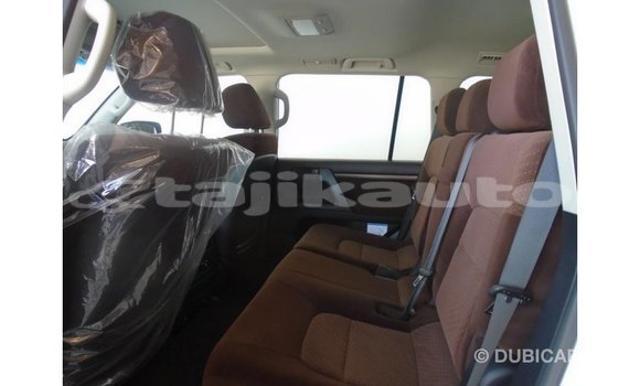 Buy Import Toyota Land Cruiser White Car in Import - Dubai in Dushanbe Buy Import Toyota Land Cruiser White Car in Import - Dubai in Dushanbe