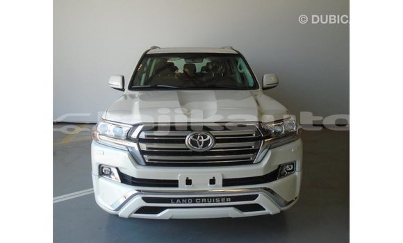Buy Import Toyota Land Cruiser White Car in Import - Dubai in Dushanbe Buy Import Toyota Land Cruiser White Car in Import - Dubai in Dushanbe