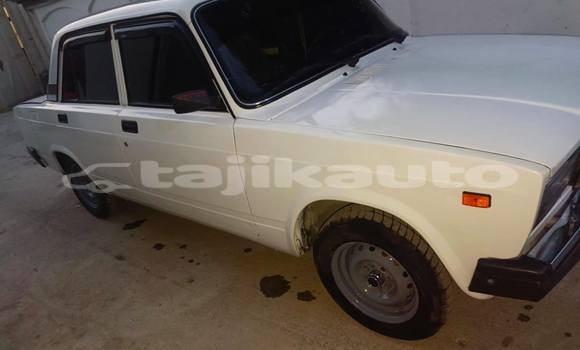 Buy Used Mercedes-Benz 270D White Car in Dushanbe in Dushanbe Buy Used Mercedes-Benz 270D White Car in Dushanbe in Dushanbe