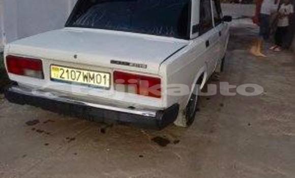 Buy Used Mercedes-Benz 270D White Car in Dushanbe in Dushanbe Buy Used Mercedes-Benz 270D White Car in Dushanbe in Dushanbe