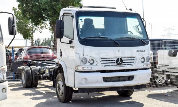Buy Import Mercedes-Benz 190 White Car in Import - Dubai in Dushanbe Buy Import Mercedes-Benz 190 White Car in Import - Dubai in Dushanbe
