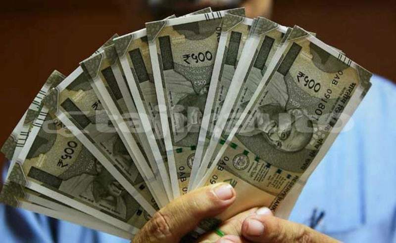 Big with watermark 500 rupee notes