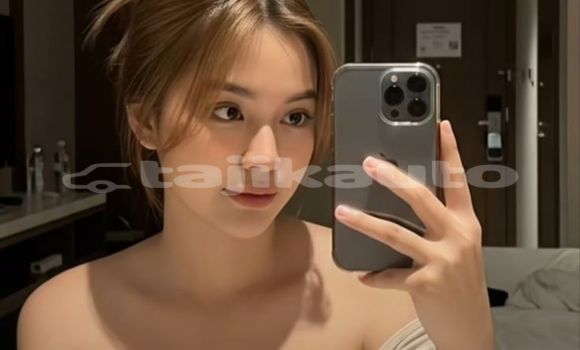 Medium with watermark 1123577807055216573