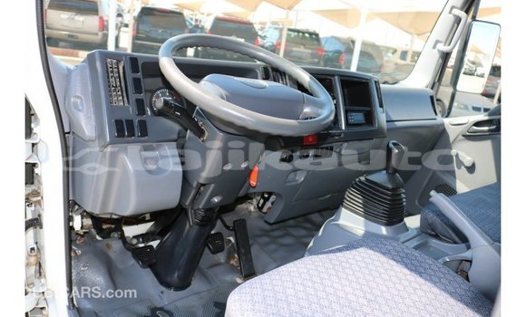 Buy Import Isuzu Rodeo White Car in Import - Dubai in Dushanbe