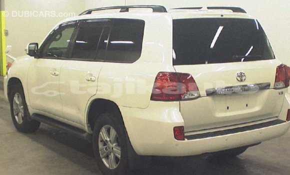 Buy Import Toyota Land Cruiser White Car in Import - Dubai in Dushanbe Buy Import Toyota Land Cruiser White Car in Import - Dubai in Dushanbe