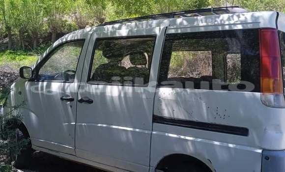 Buy Used Toyota Hiace White Car in Dushanbe in Dushanbe Buy Used Toyota Hiace White Car in Dushanbe in Dushanbe